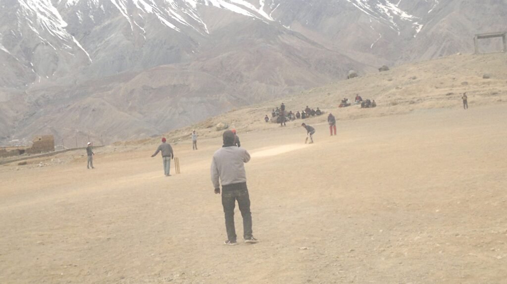 Premium Srinagar to Leh Scenic Escape